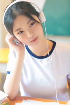 乳房与月亮